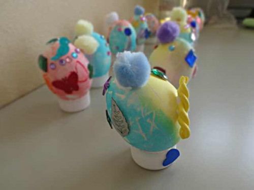 子どもたちがデコレーションしたイースターエッグ